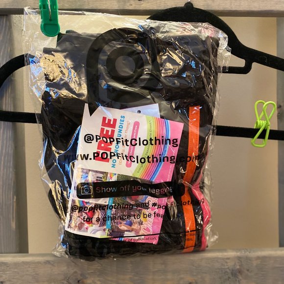 NWT Striped Black Crop Leggings - Picture 5 of 6